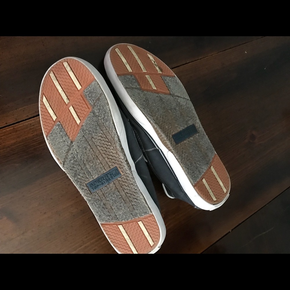 Men’s Sperrys - Picture 3 of 4